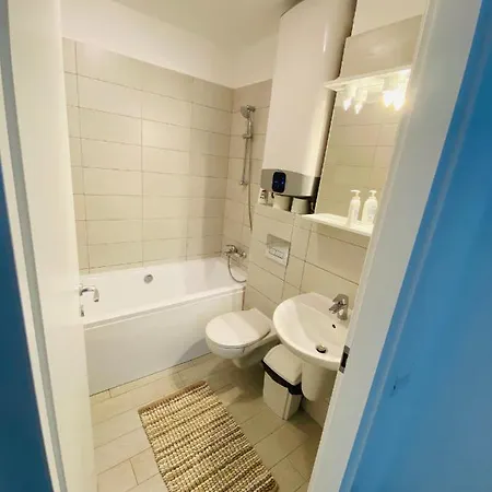 Sea Breeze By De Silva Mamaja