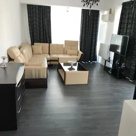 Sea Breeze By De Silva Mamaja