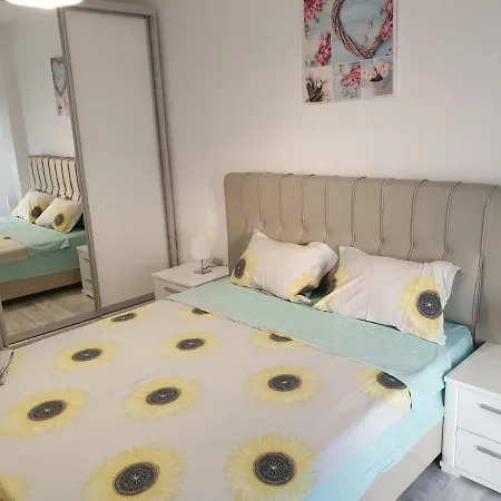 Apartament Sea Breeze By De Silva Mamaja