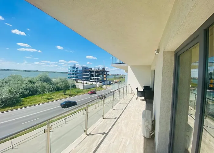 Sea Breeze By De Silva מאמאיה