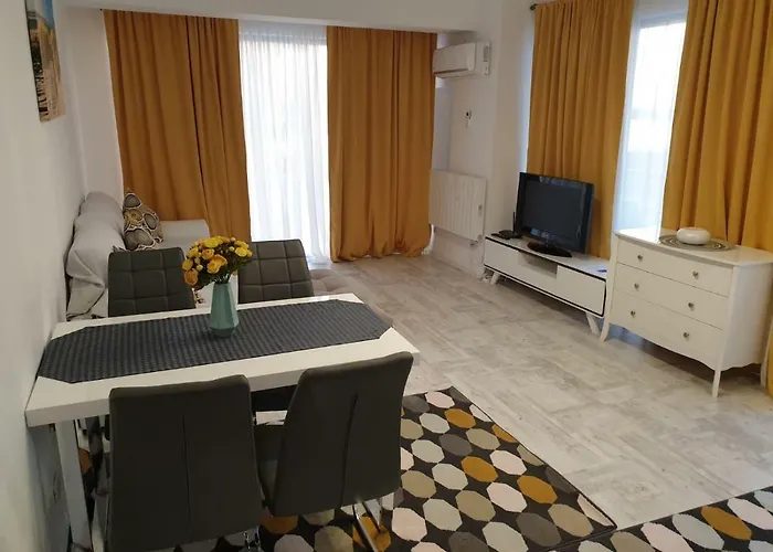 Sea Breeze By De Silva * מאמאיה