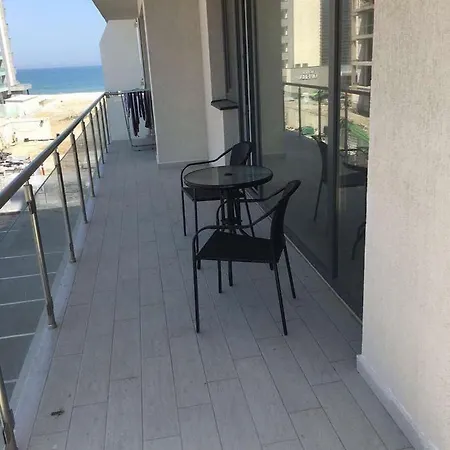 Sea Breeze By De Silva Mamaia