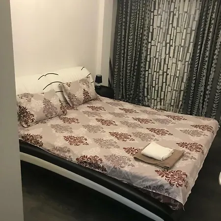 Sea Breeze By De Silva *