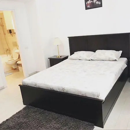 Sea Breeze By De Silva * Mamaia