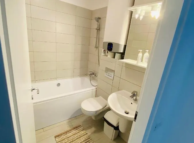 Sea Breeze By De Silva Mamaia