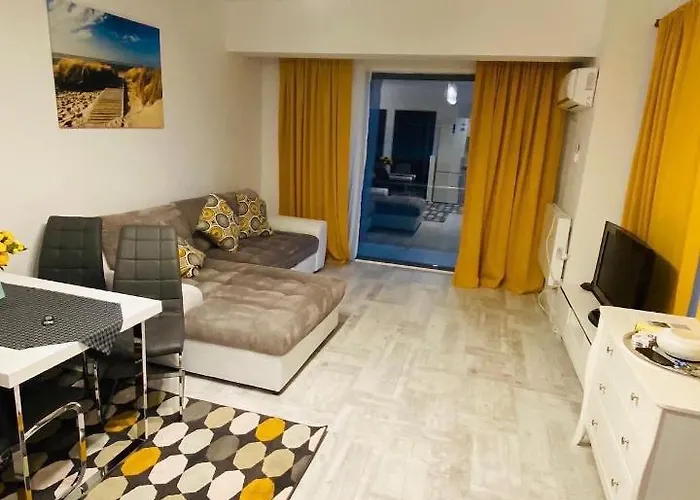 Sea Breeze By De Silva